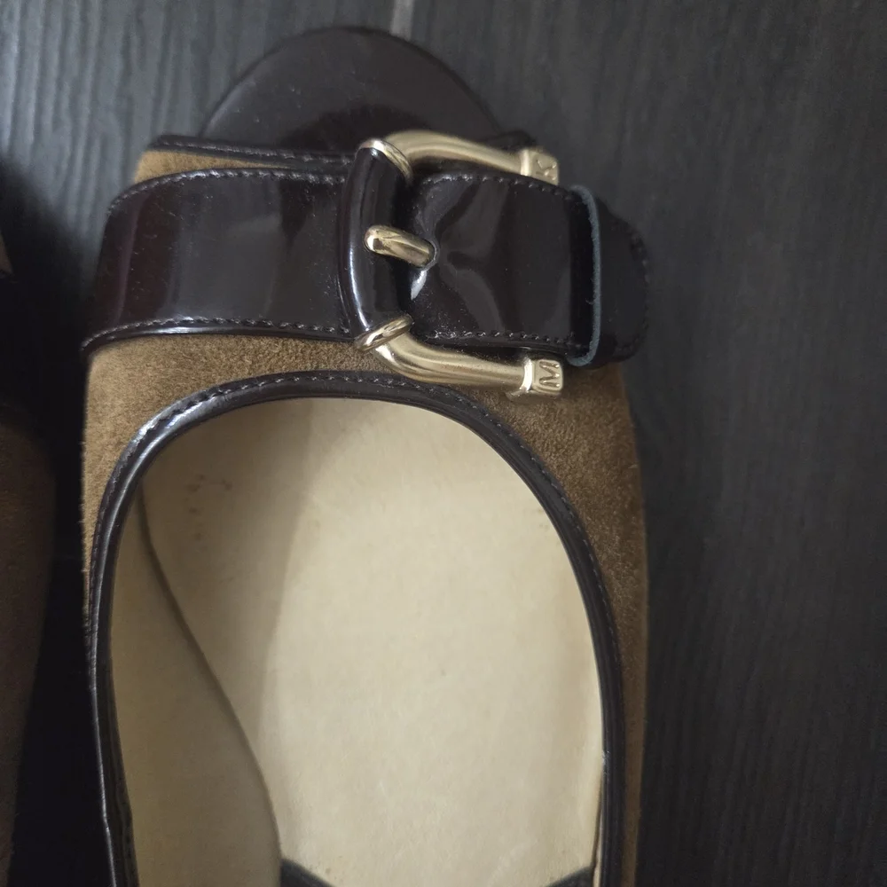 Michael Kors Suede Peep Toe Flats 9.5 Tan Buckle Patent Trim